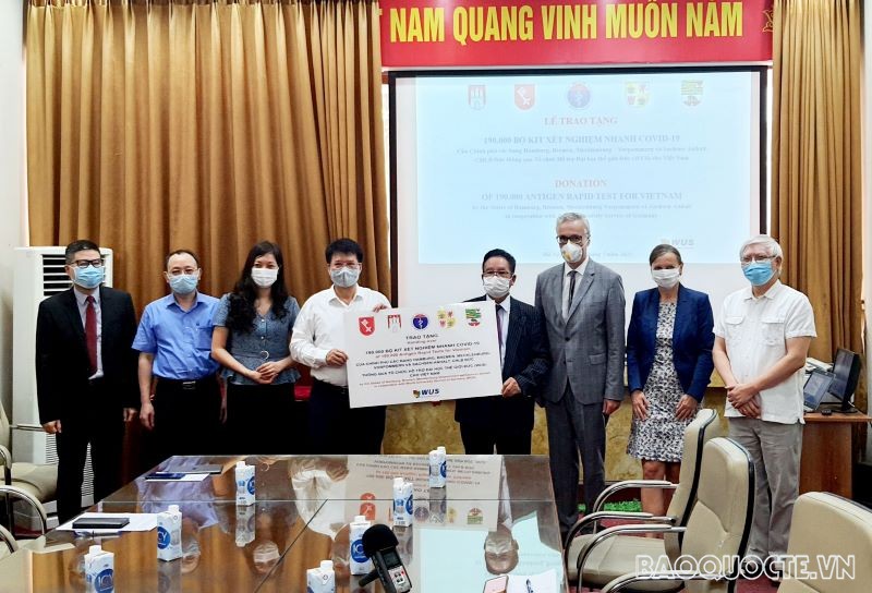 德国向越南捐赠19万套新冠病毒检测试剂盒